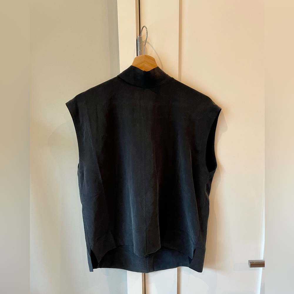 NWT Everlane Navy Silk top